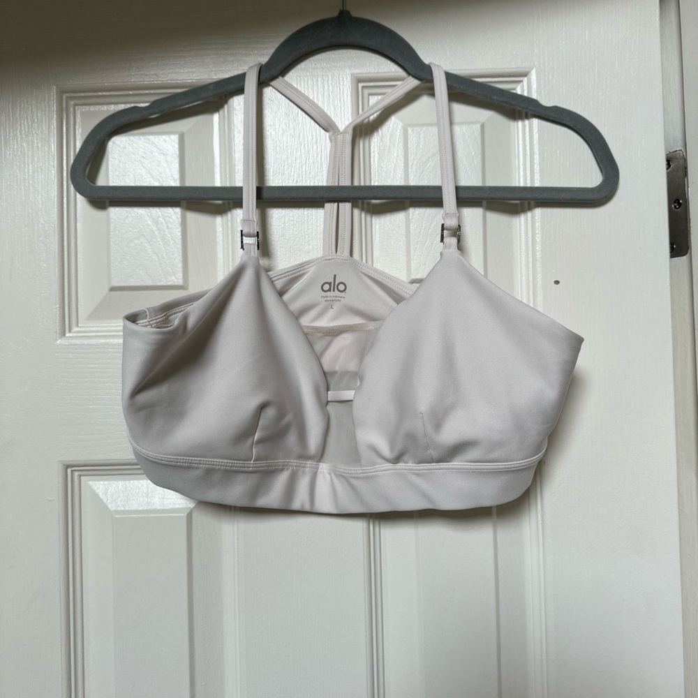ALO Yoga Women's White Sports Bra